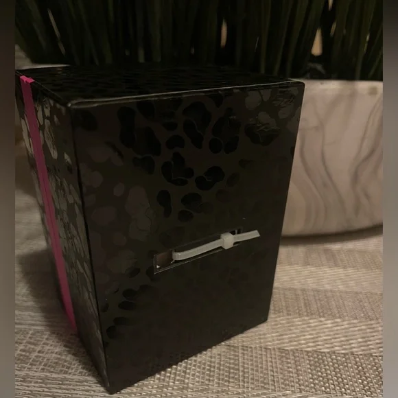 Betsey Johnson Unique Gorgeous Watch - Picture 11 of 11